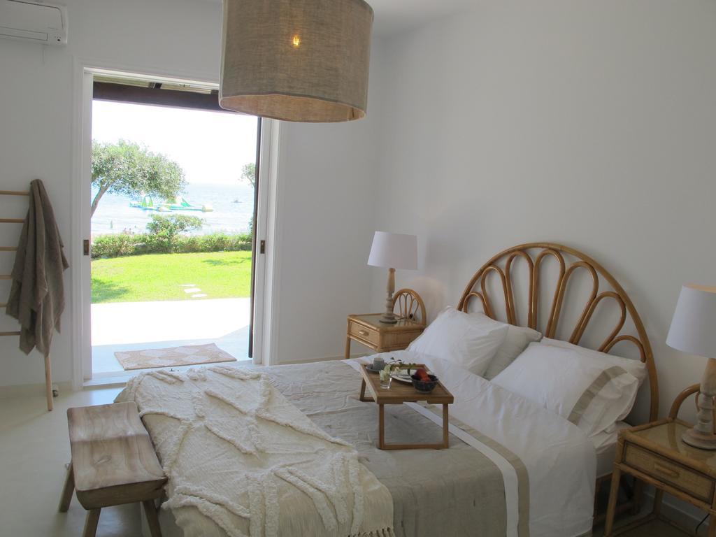 Seafront Calista Beach House With Garden Glifada Dış mekan fotoğraf