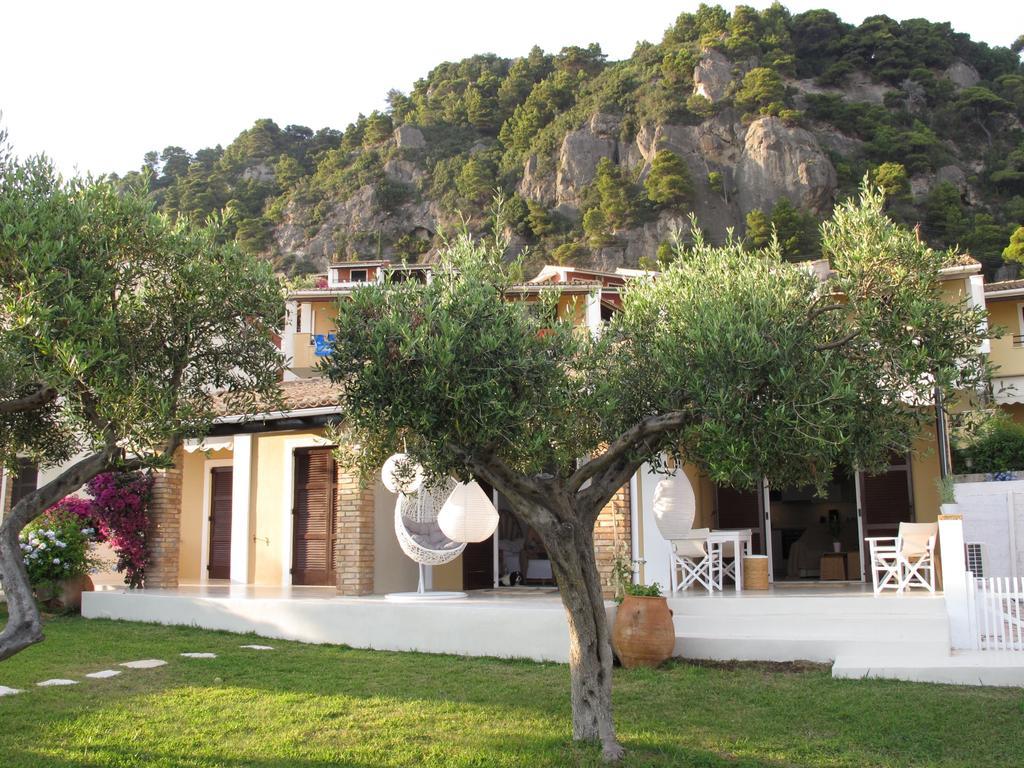 Seafront Calista Beach House With Garden Glifada Dış mekan fotoğraf