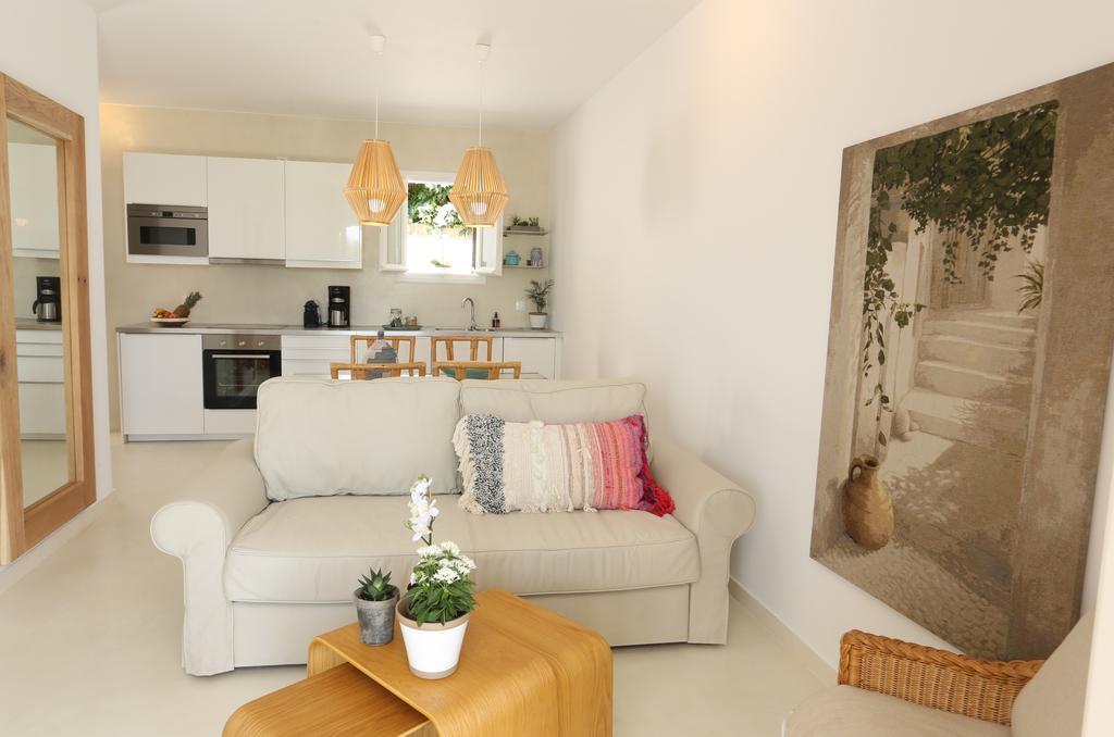 Seafront Calista Beach House With Garden Glifada Dış mekan fotoğraf
