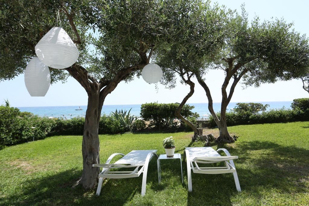 Seafront Calista Beach House With Garden Glifada Dış mekan fotoğraf